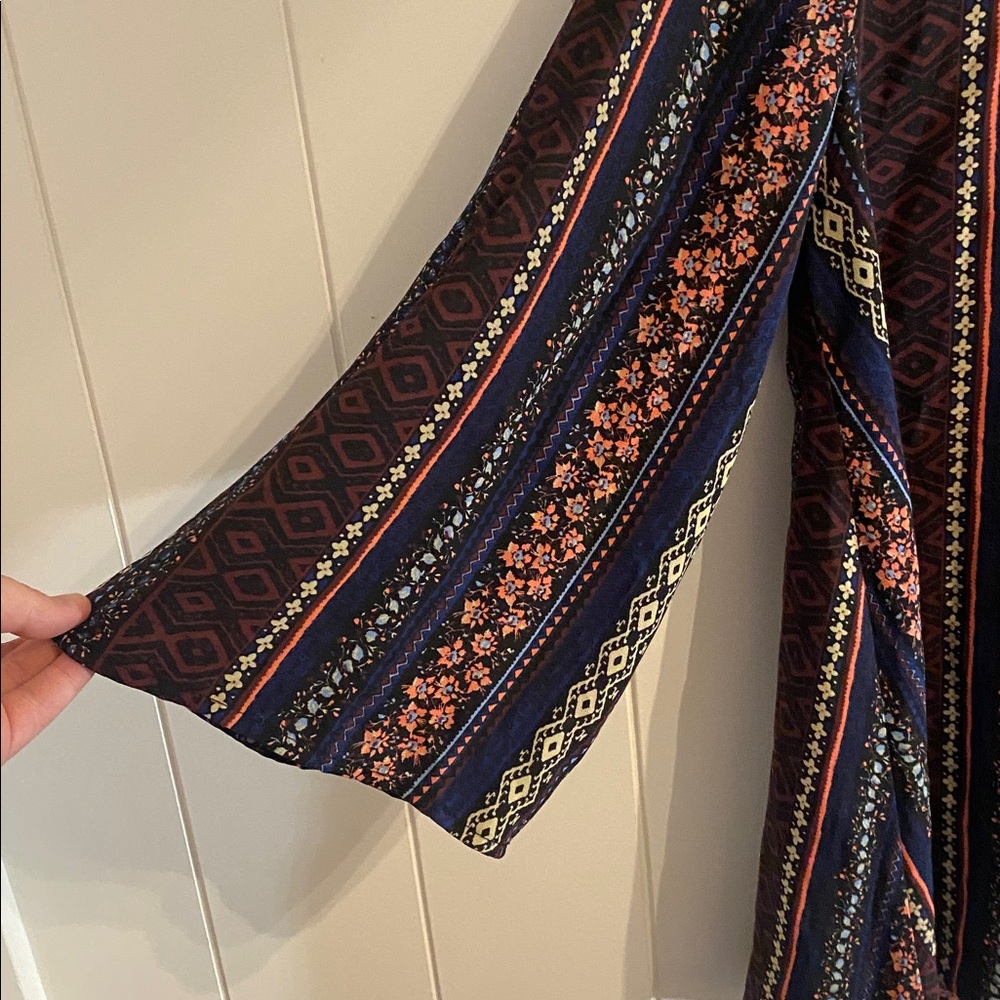 Patterned Crew Neck Sweater - Picture 3 of 6